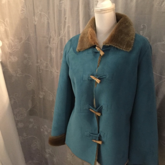 Meet your Posher, Lisa - Picture 3 of 8